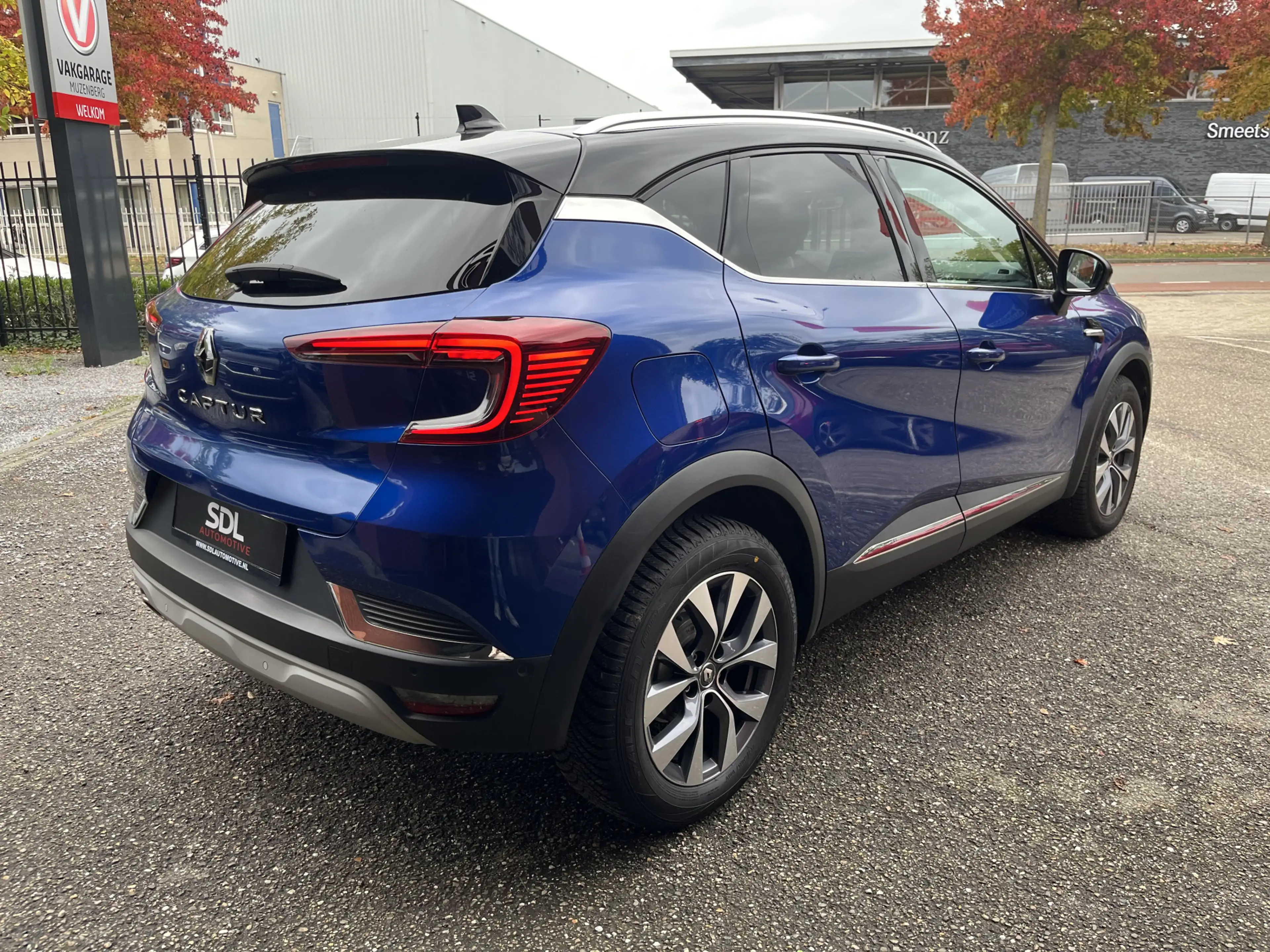 Renault Captur 1.3 TCe 130 Intens // KEYLESS // 360 CAMERA+SENSOR — photo 8