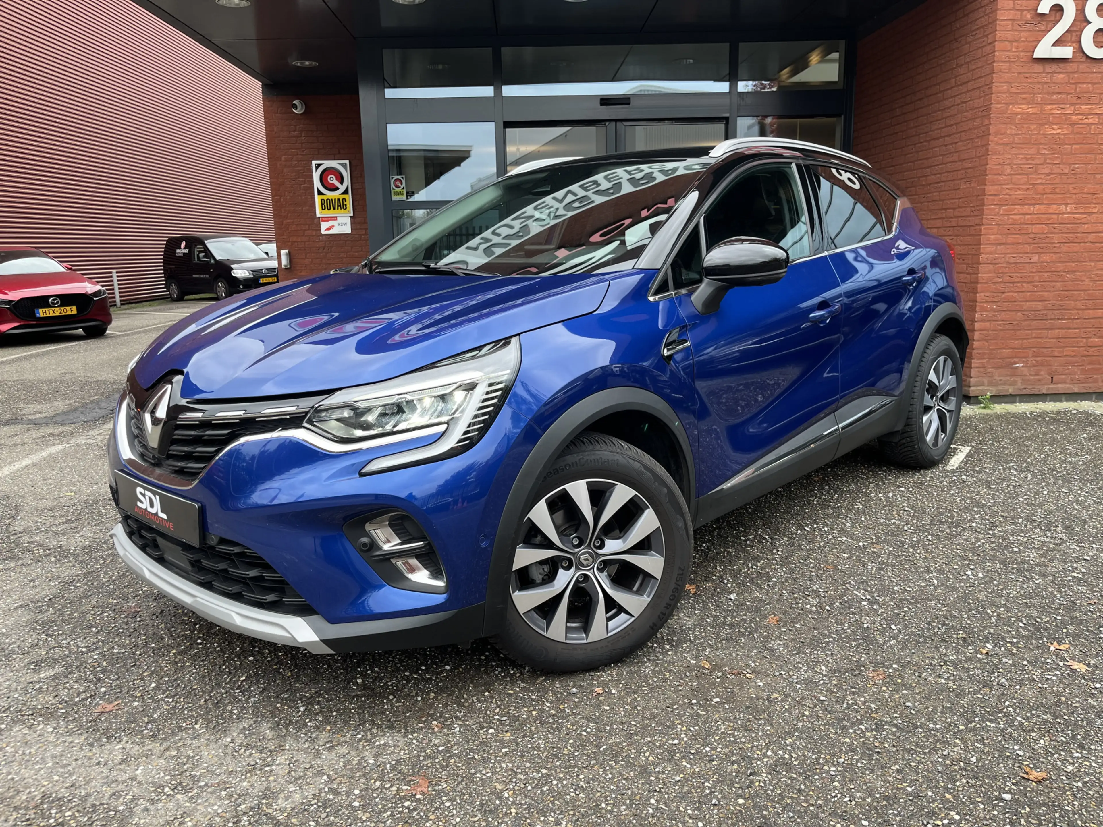 Renault Captur 1.3 TCe 130 Intens // KEYLESS // 360 CAMERA+SENSOR — photo 2