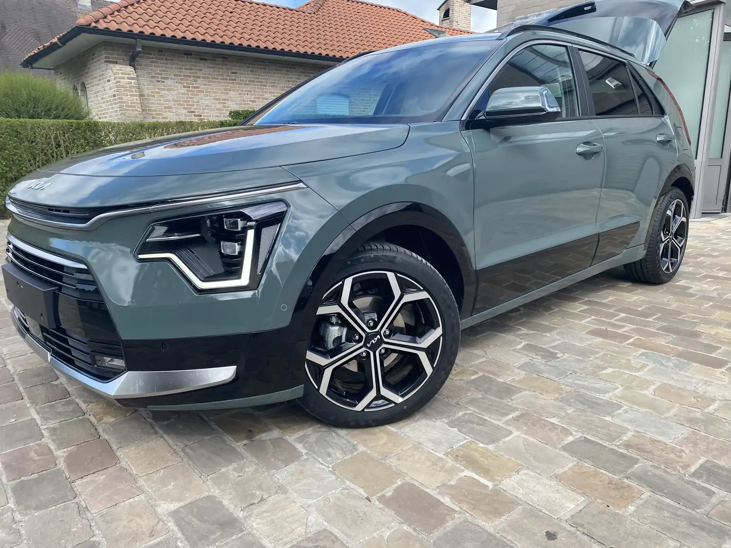 Kia Niro 1.6 GDI Pace Full Bronze - 1