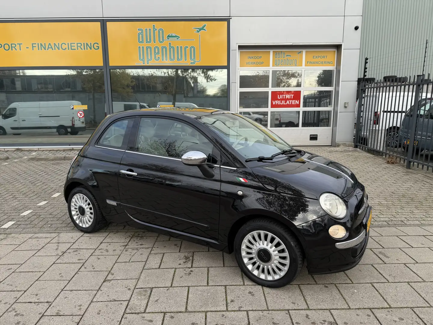 Fiat 500 1.2 Lounge Automaat * Panoramadak * Airco * Nw Sta Zwart - 2
