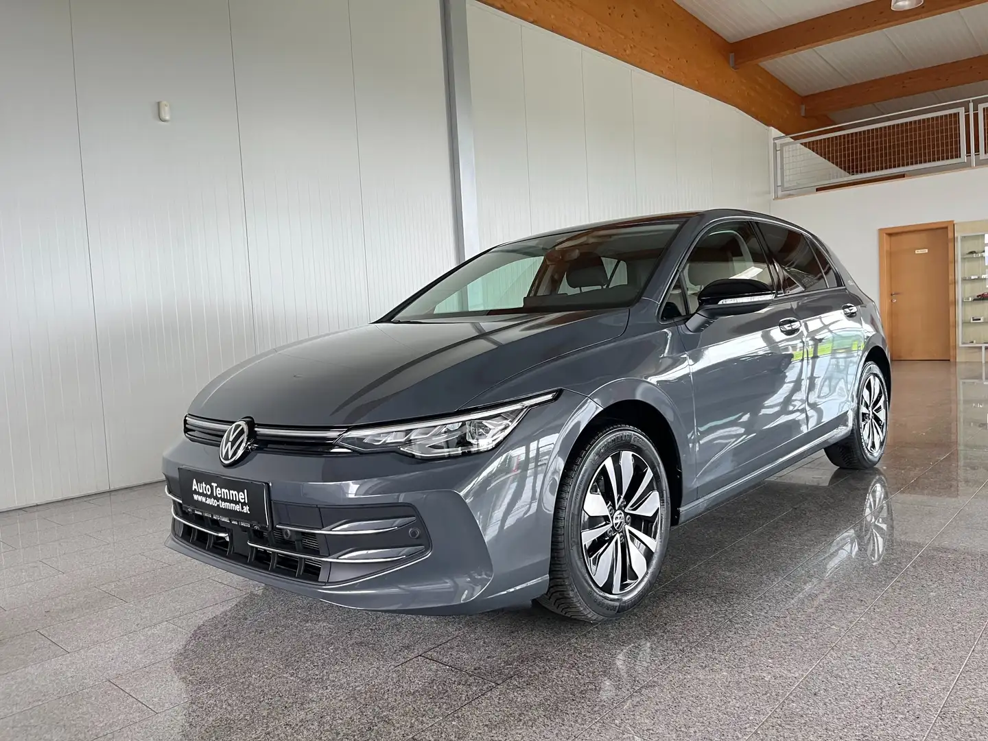 Volkswagen Golf 1.5 TSI 85 kW Goal AHV,NAVI,LED - 2