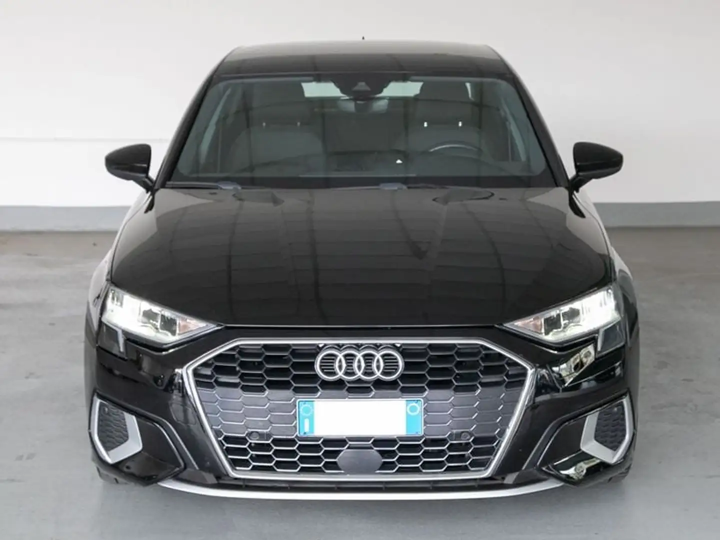 Audi A3 SEDAN 35 TFSI Zwart - 2