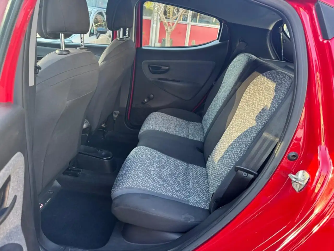 Lancia Ypsilon 2022 — фото 12