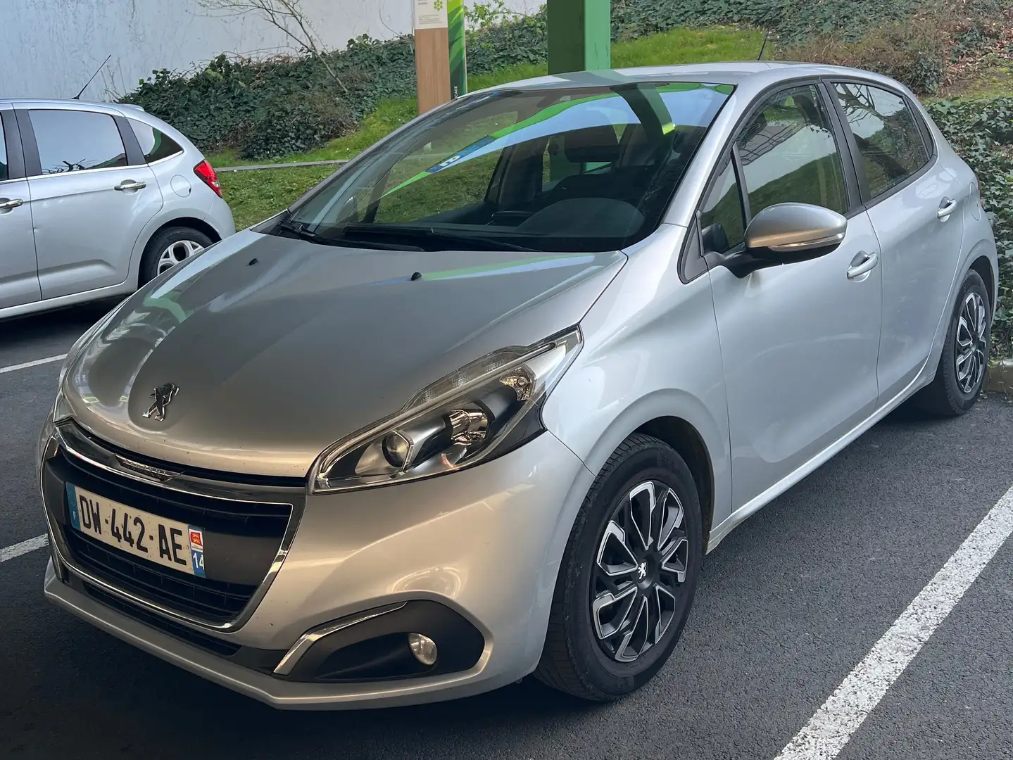 Peugeot 208 208+1.2+VTi+82ch+BVM5+Active Argent - 2