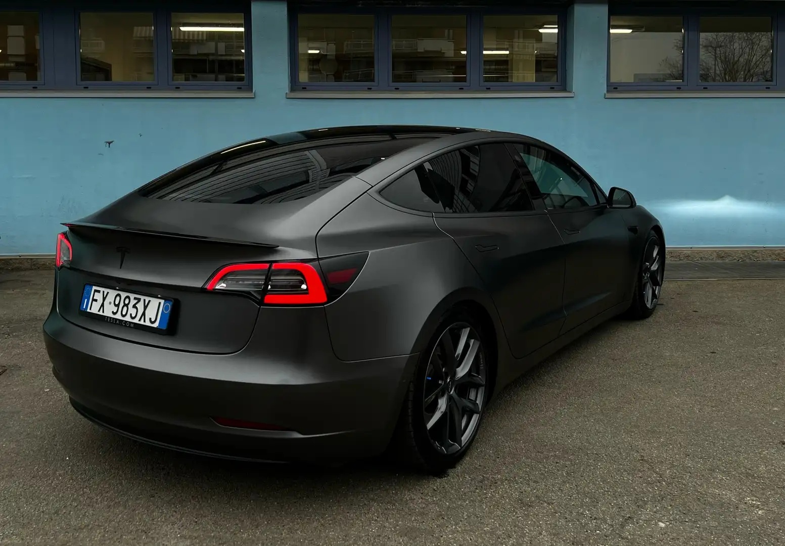 Tesla Model 3 Long Range Dual Motor awd + boost Grigio - 2