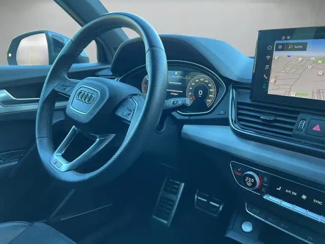Audi Q5 view 7
