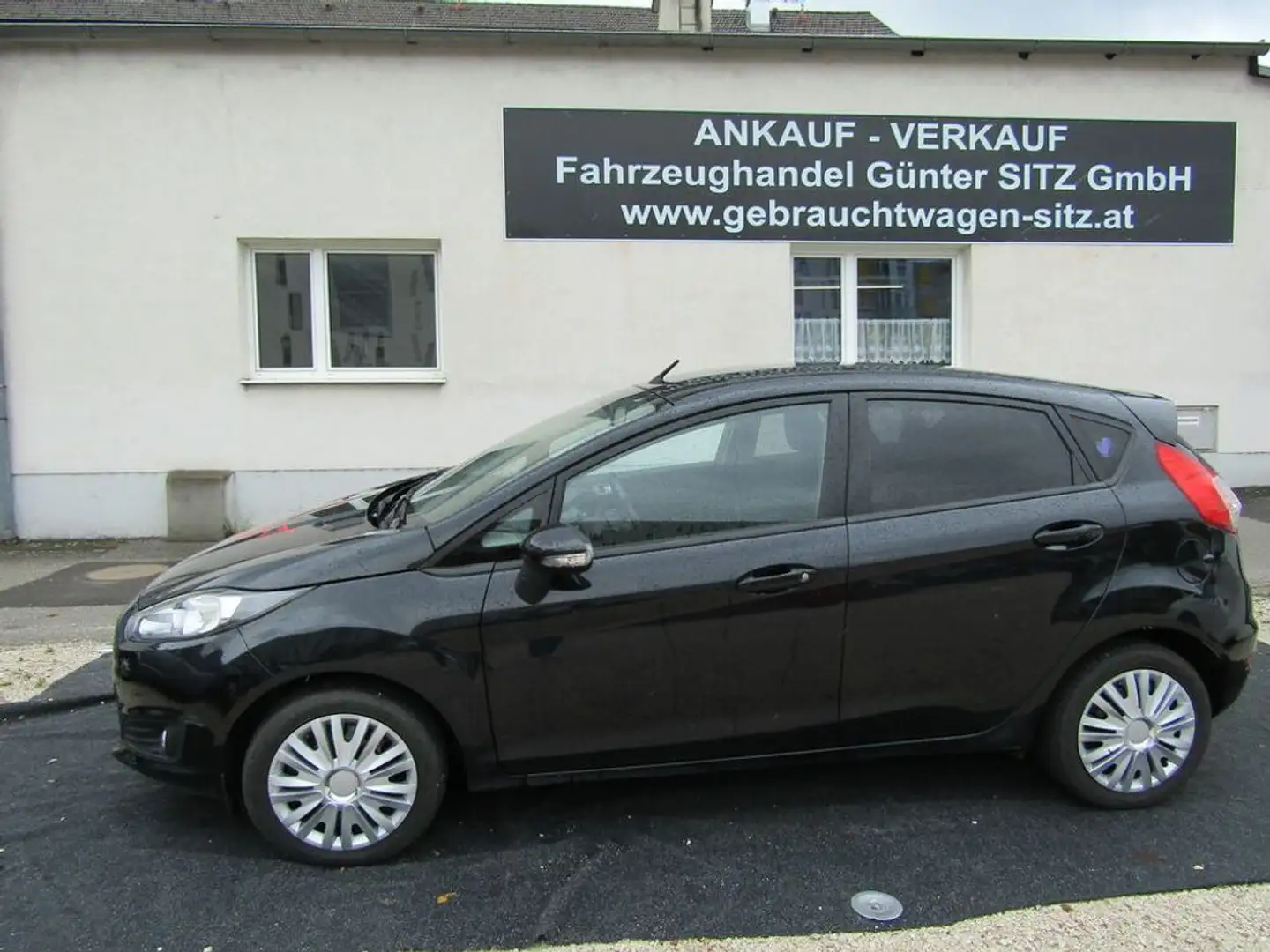 Ford Fiesta Trend Schwarz - 2