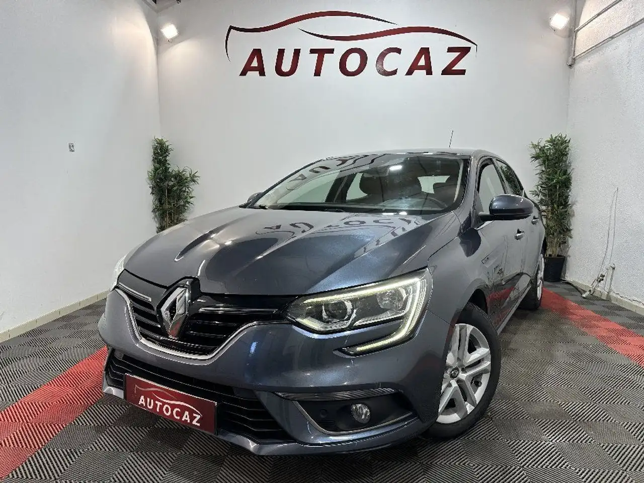 Renault Megane IV BERLINE dCi 115 EDC - 20 Business