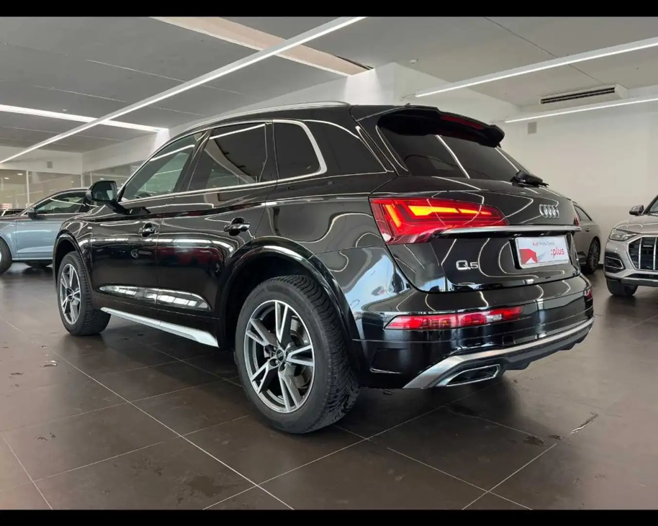 Audi Q5 40 TDI 204 CV quattro S tronic S line plus Nero - 2