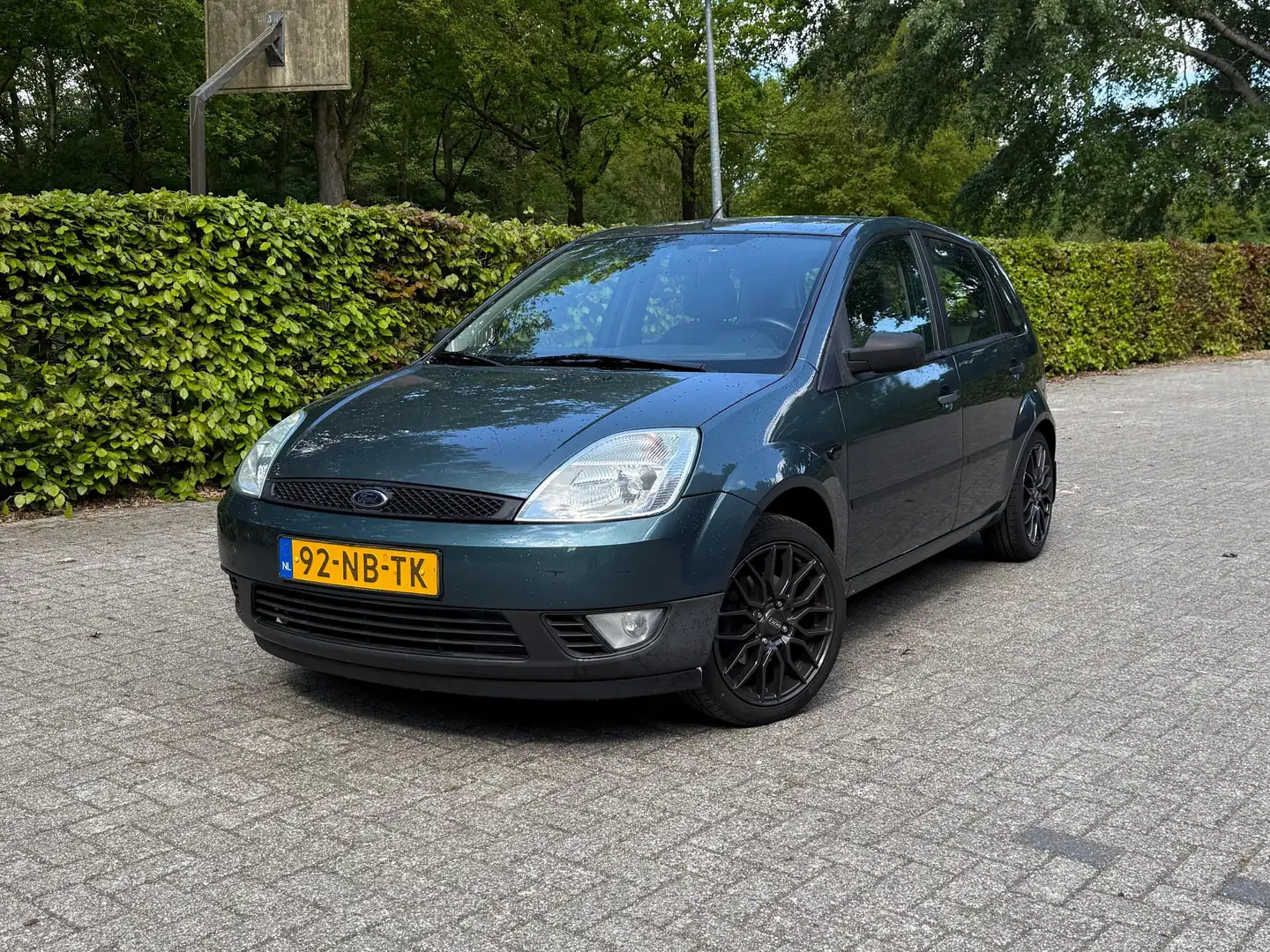 Ford Fiesta 1.25-16V Ambiente Vert - 1