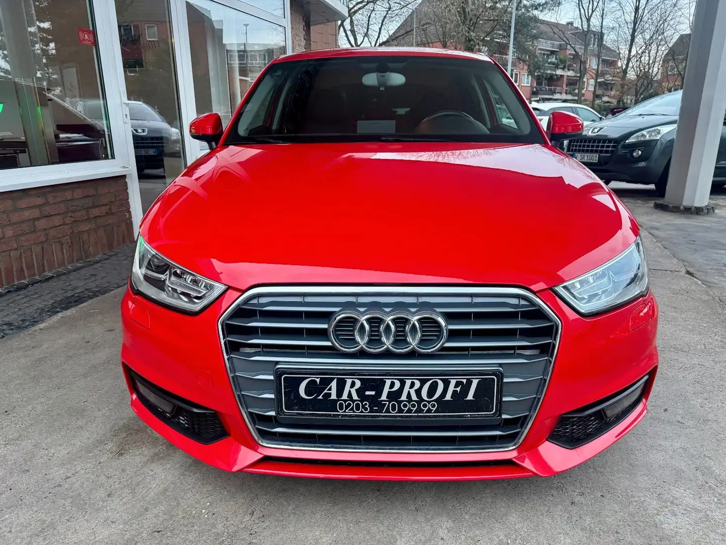 Audi A1 Sportback Autom. Standheizung/Xenon/Bluetooth Rot - 2