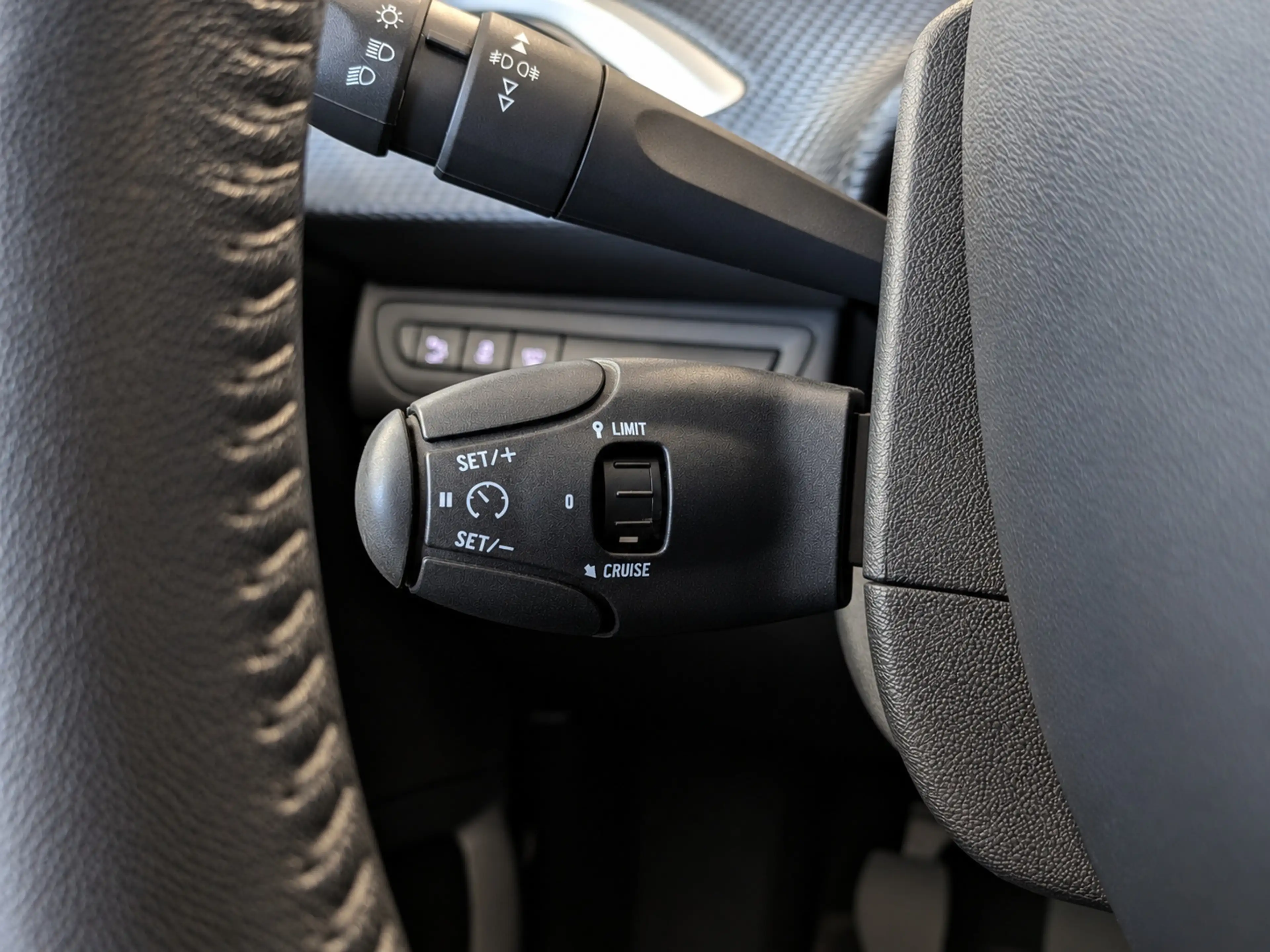 Peugeot 2008 1.2 PureTech Blue Lion Panoramadak, Airco, Cruise — photo 14