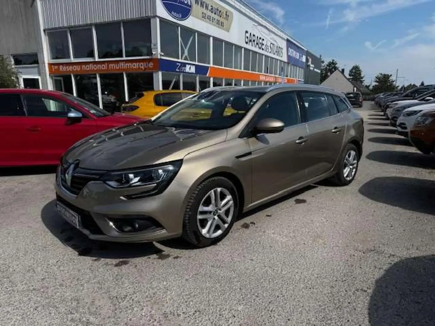 Renault Megane IV 1.3 ENERGY TCe - 115 - BUSINESS Beige - 1