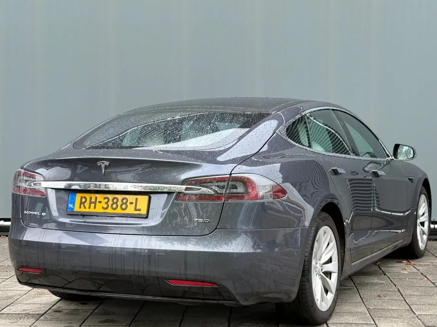 Tesla Model S BWJ 12-2017 | 75D 334PK Base | LEDER | PANO | AUTO Grijs - 2