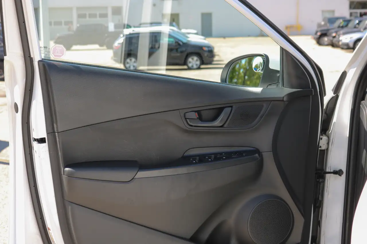 Hyundai KONA снимка Hyundai KONA