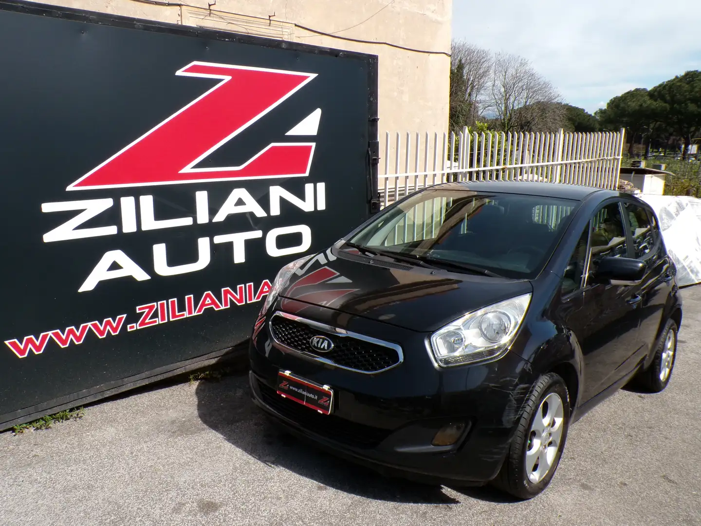 Kia Venga 1.4 crdi MISTO PELLE..CLIMA AUTOMATICO..CRUISE.. Negro - 1