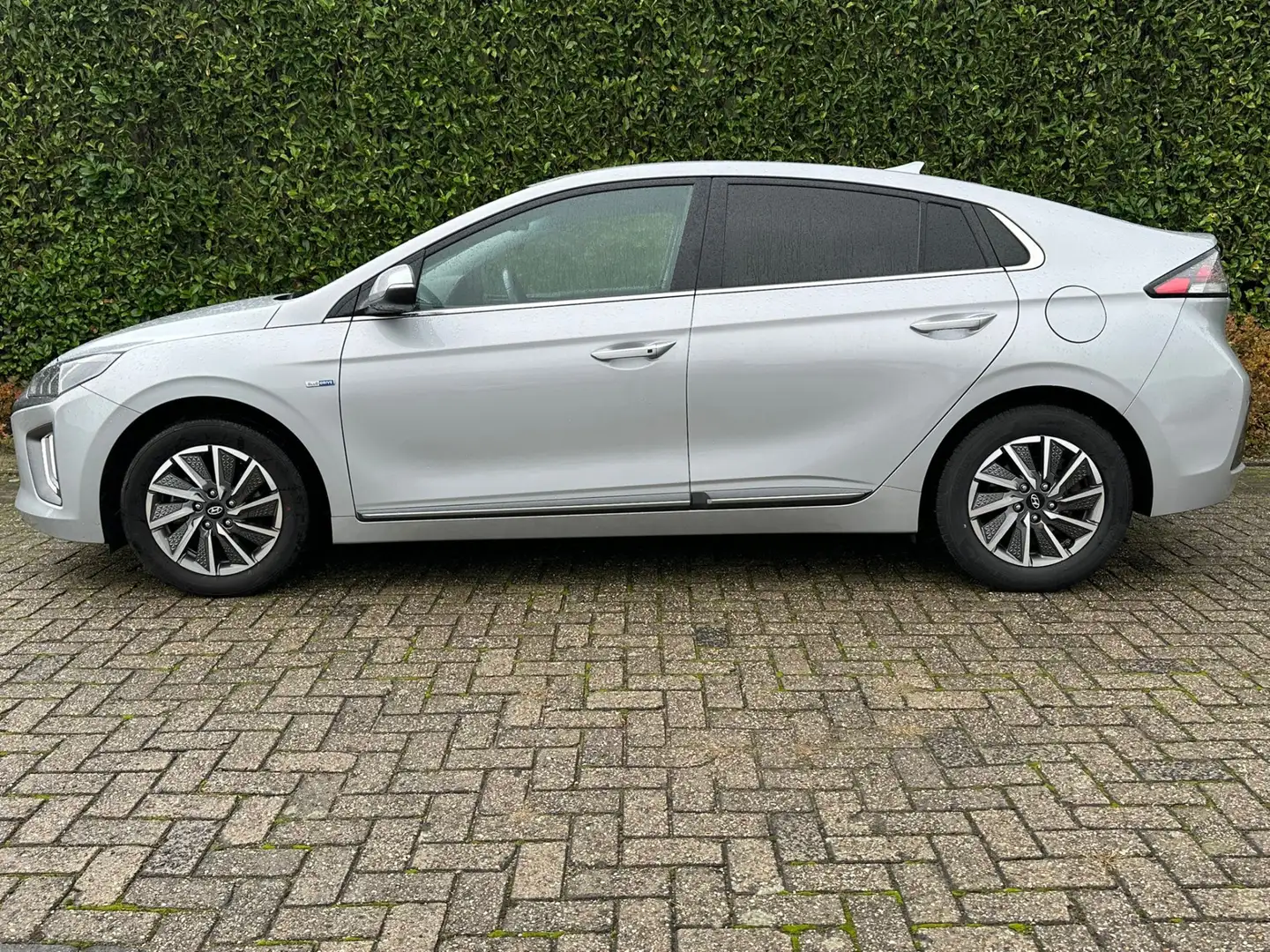 Hyundai IONIQ Comfort EV 38 kWh | 311km WLTP | Climate | Adaptiv Grijs - 2