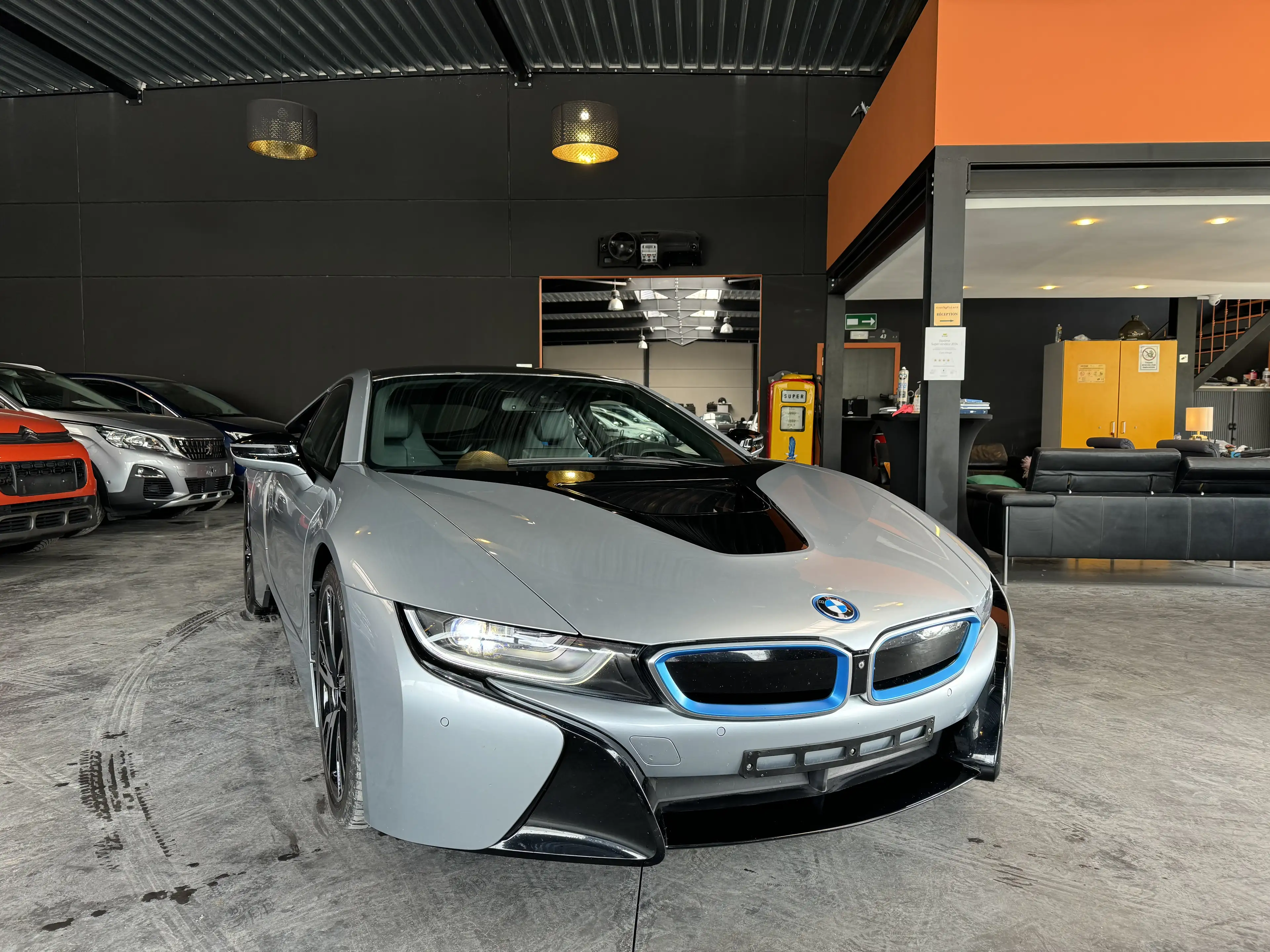 BMW i8 1.5 TURBO 231CV + E-96KW 131CV - CARBON/ALU - FULL — photo 2
