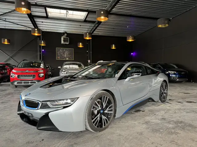 BMW i8 1.5 TURBO 231CV + E-96KW 131CV - CARBON/ALU - FULL