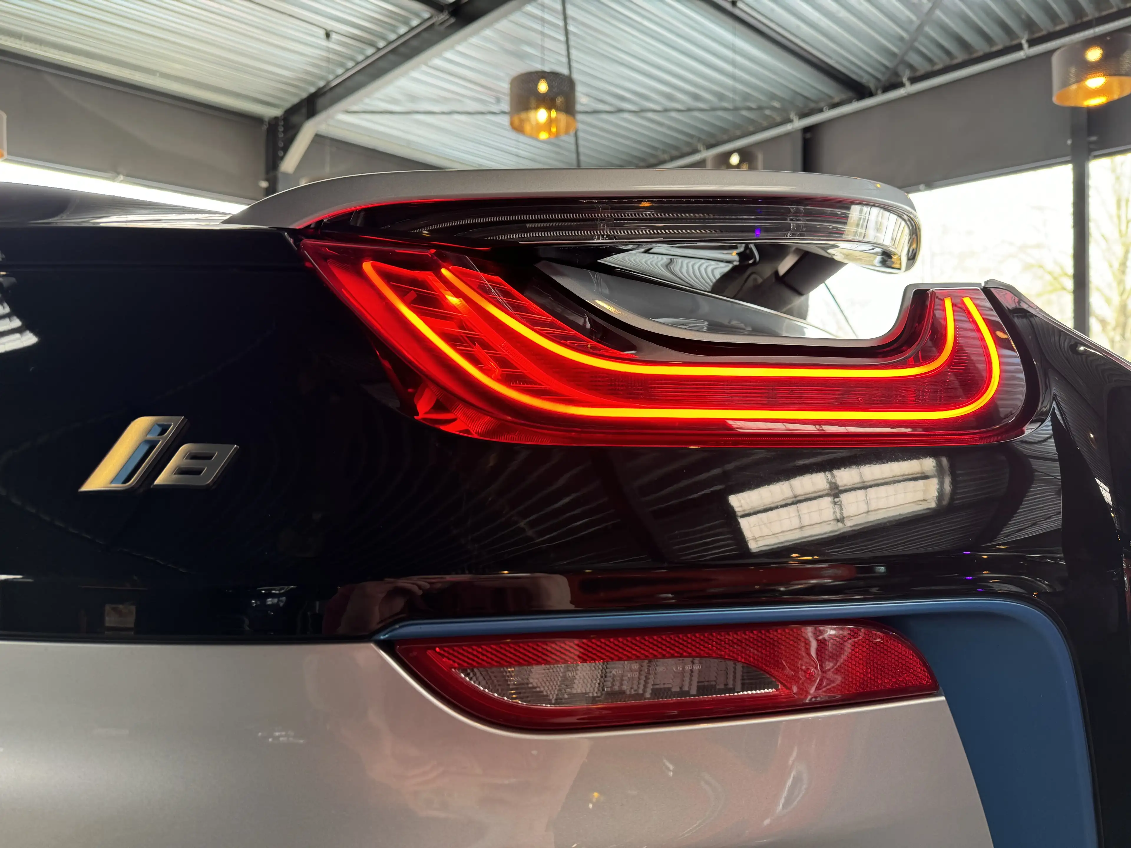 BMW i8 1.5 TURBO 231CV + E-96KW 131CV - CARBON/ALU - FULL — photo 5