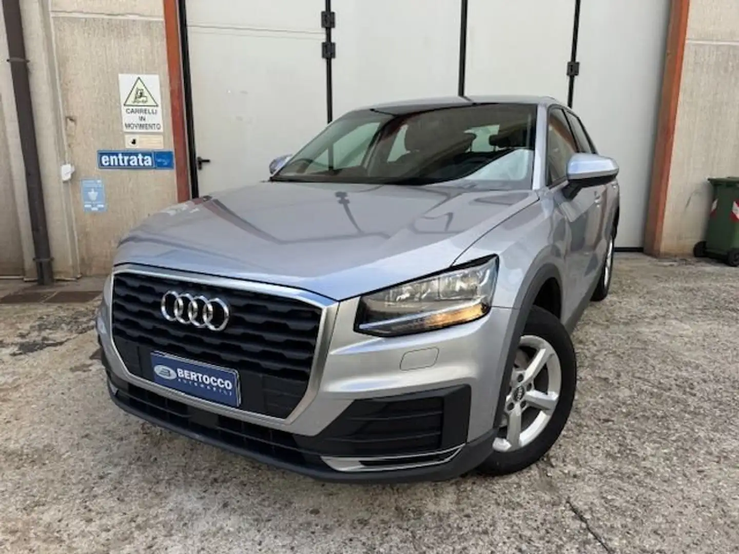 Audi Q2 1.6 tdi Business s-tronic Grigio - 1
