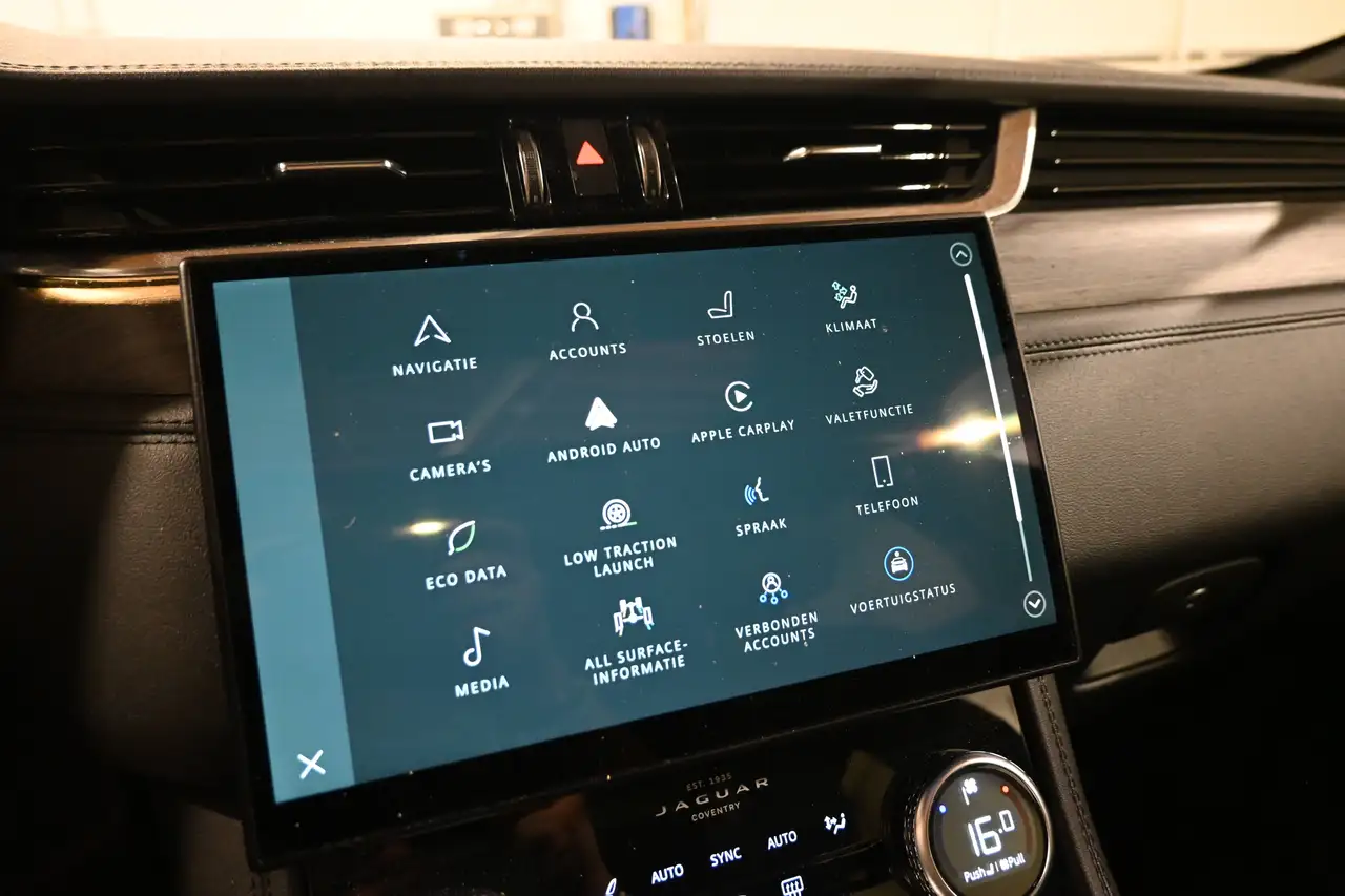 Jaguar F-Pace 2.0 D165 NEW MODEL / NOUVEAU MODELE / BLACK EDITION / R-SPORT / CAMERA, миниатюра 25