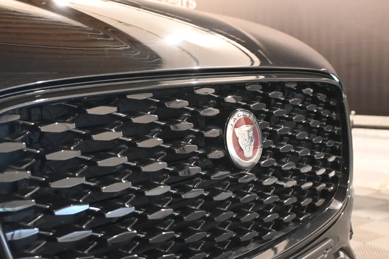 Jaguar F-Pace 2.0 D165 NEW MODEL / NOUVEAU MODELE / BLACK EDITION / R-SPORT / CAMERA, миниатюра 4