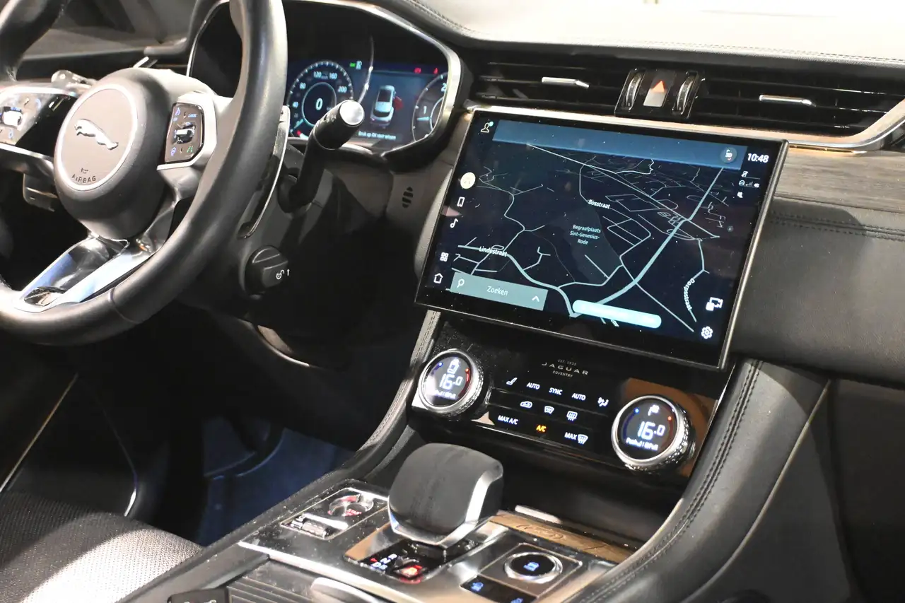 Jaguar F-Pace 2.0 D165 NEW MODEL / NOUVEAU MODELE / BLACK EDITION / R-SPORT / CAMERA, миниатюра 20
