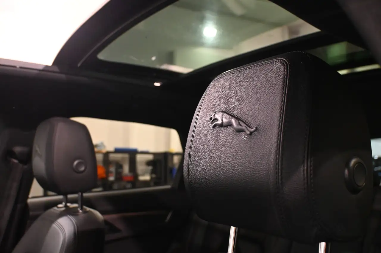 Jaguar F-Pace 2.0 D165 NEW MODEL / NOUVEAU MODELE / BLACK EDITION / R-SPORT / CAMERA, миниатюра 15