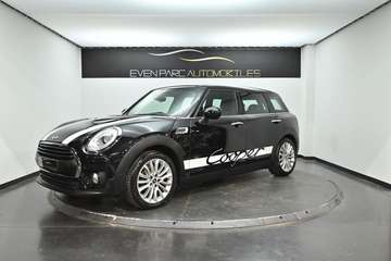 F54 One 102 ch Finition Chili