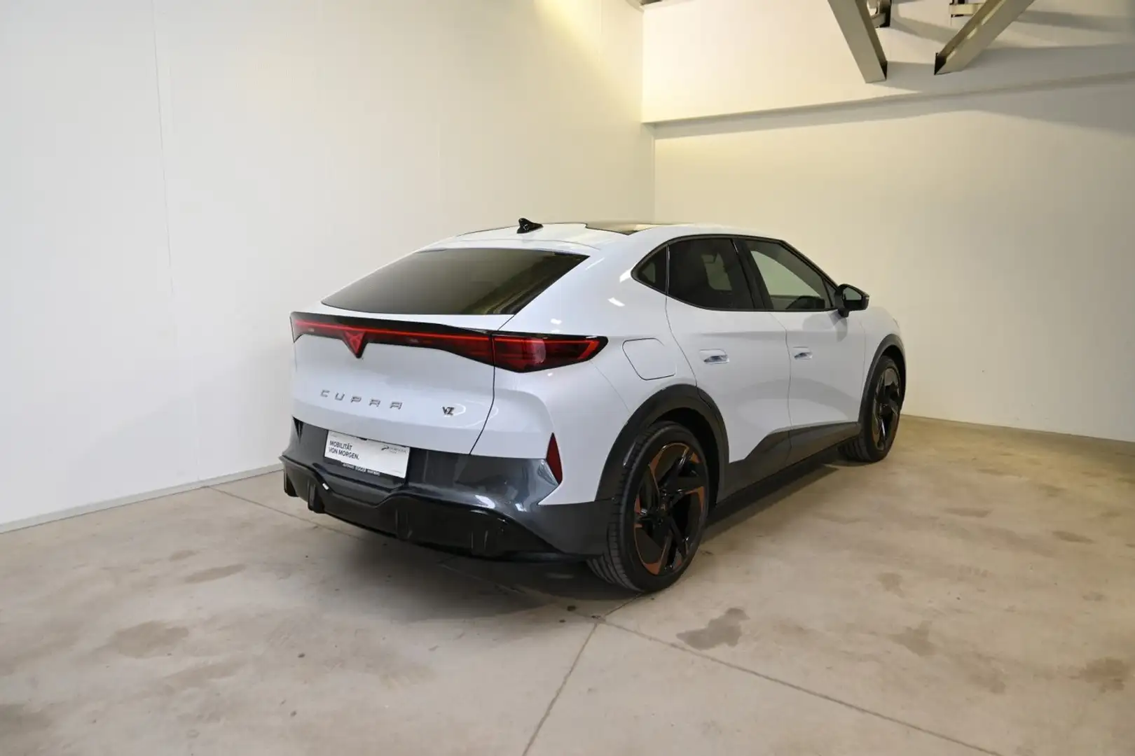 CUPRA Tavascan VZ Adrenaline 4Drive250kW/340PS Silber - 2