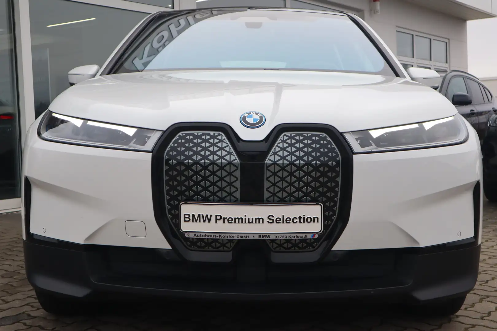 BMW iX xDrive50 B&W/DAB/Aktivlenkung/AHK/Laser/Luft Weiß - 2