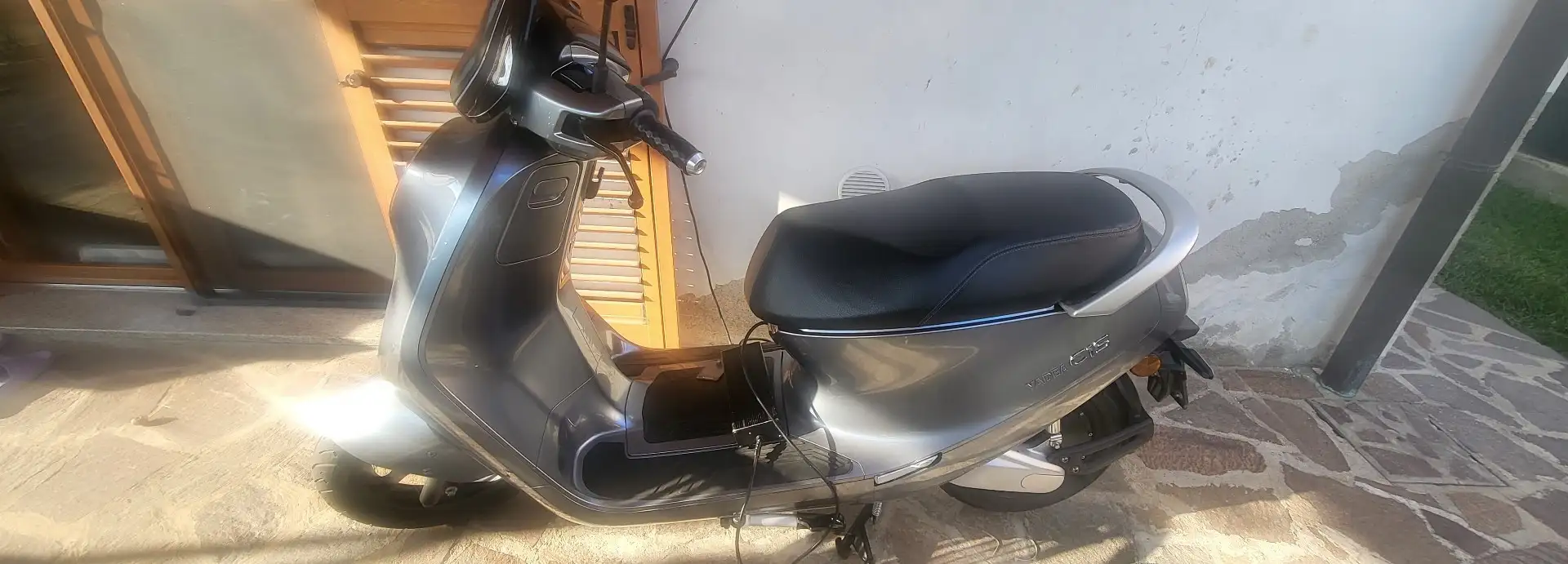 Yadea C1S elettrico perfette condizioni Argento - 2