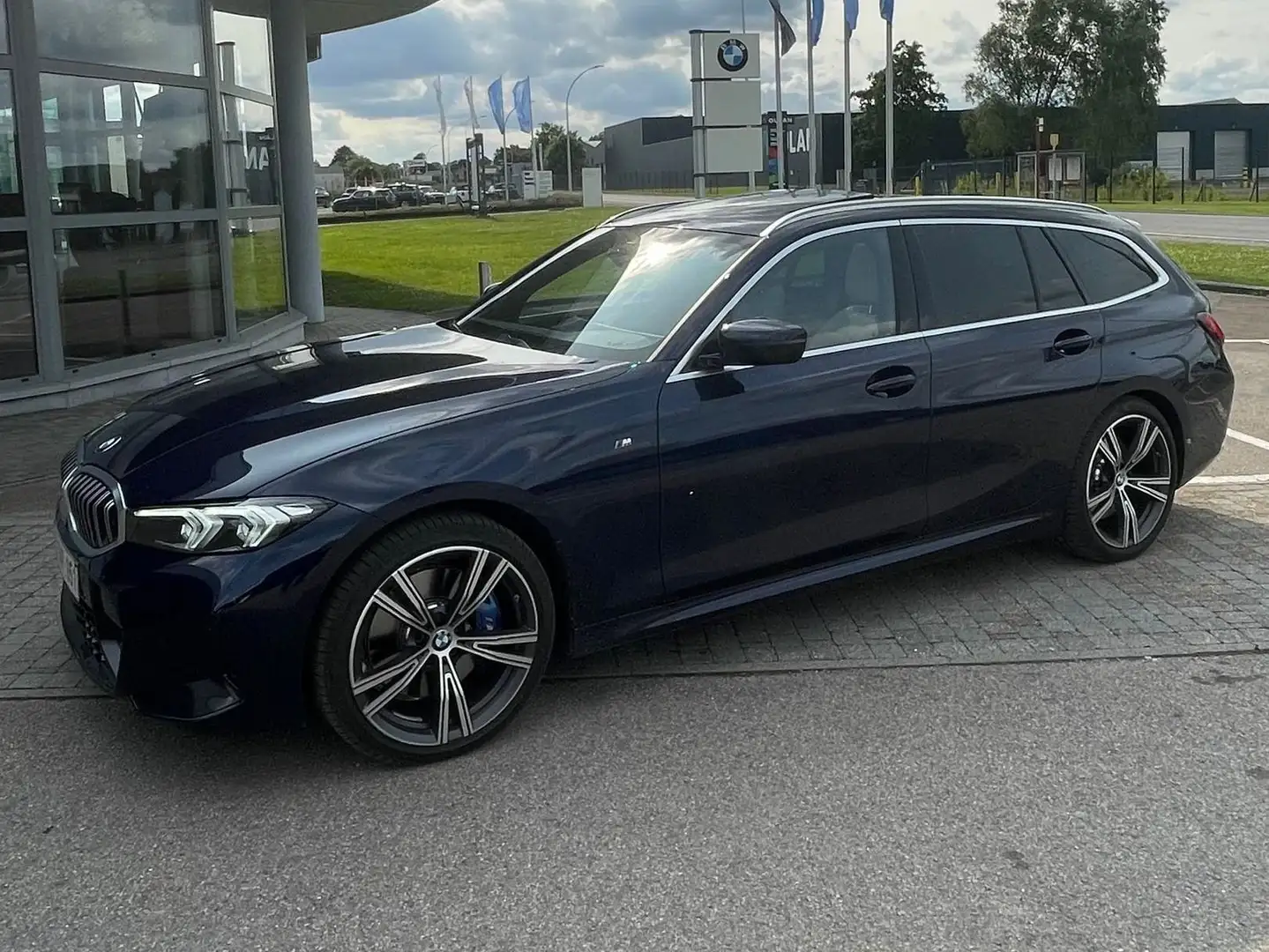 BMW 320 Touring 320iAS Bleu - 2