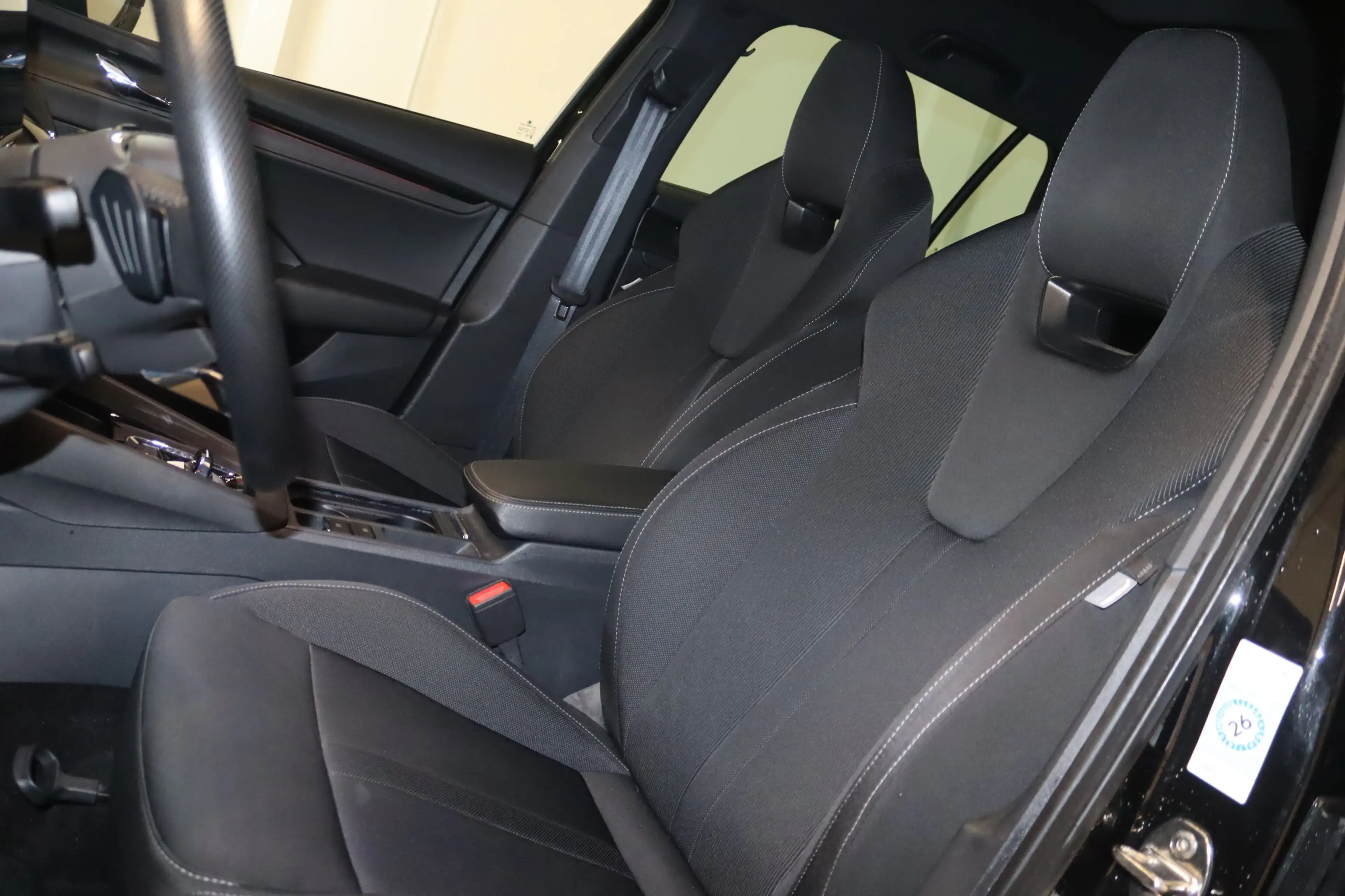 Skoda Octavia 2.0 TDI SportLine-NAV-MATRIX-VIRT-SHZ- — photo 4