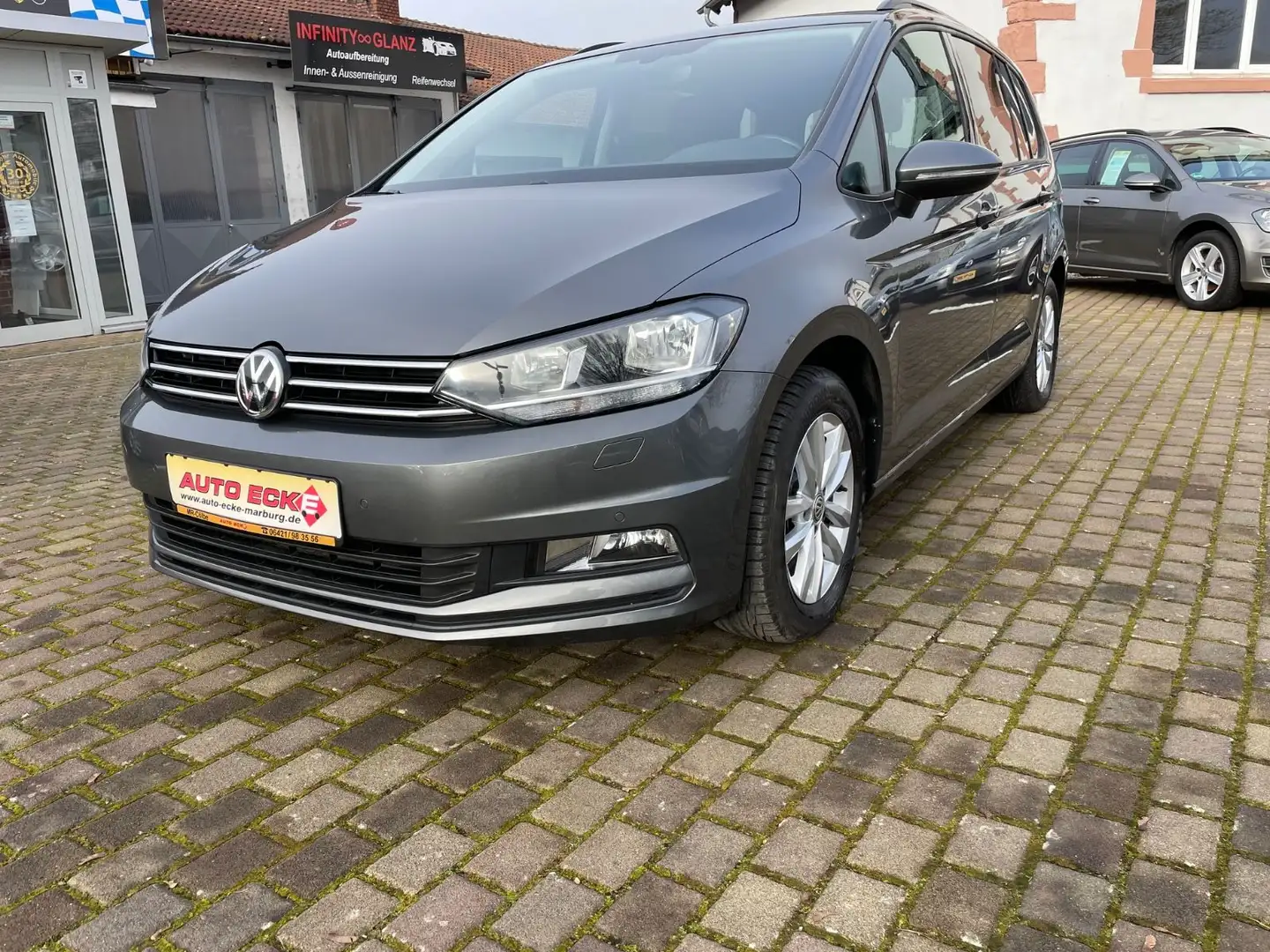 Volkswagen Touran 1,6TDI Navi,RCDMP3,SHZ,ACA,7Sitze,Euro6, Gris - 2