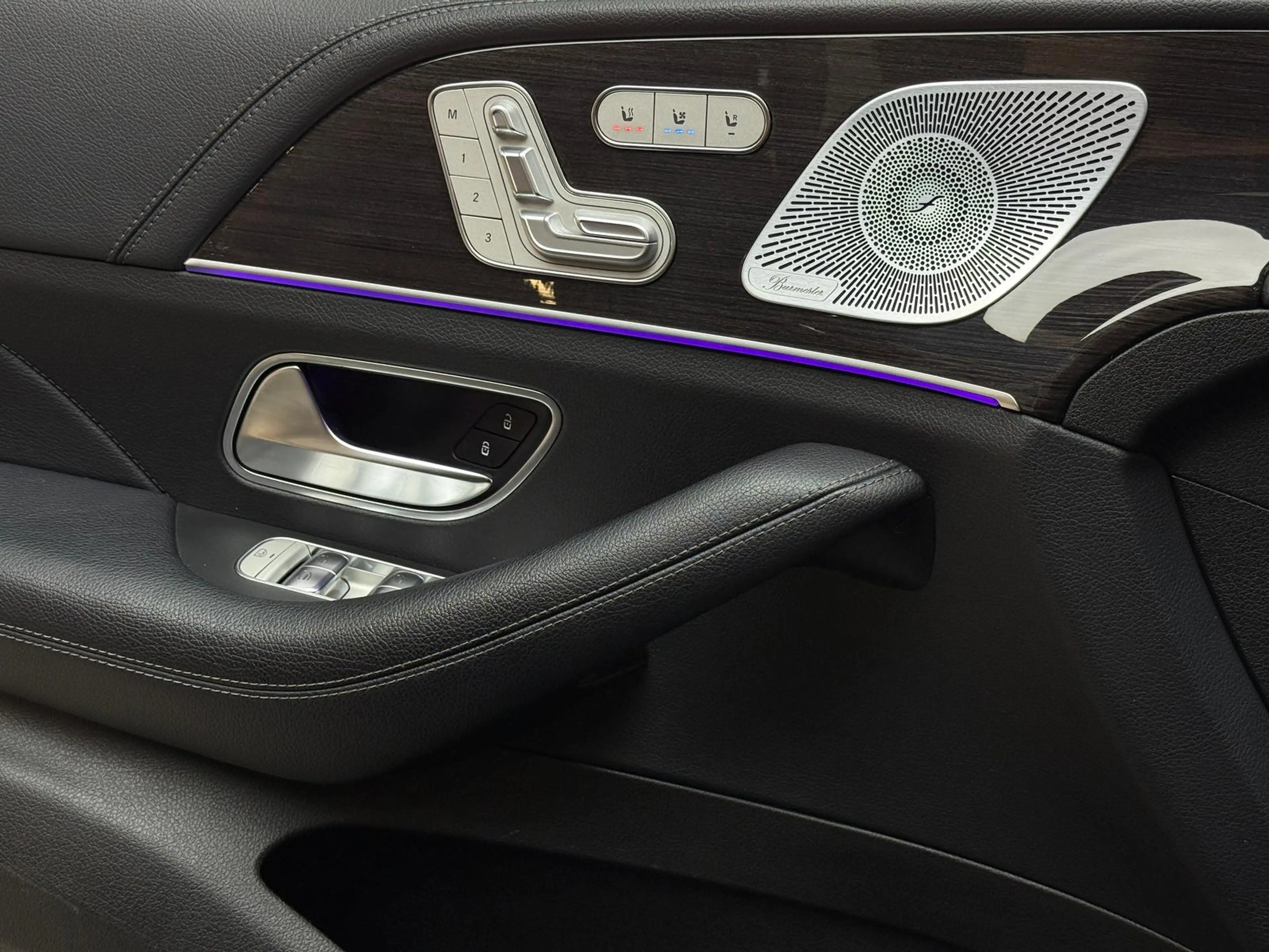 Mercedes-Benz GLS 400 4M*AMG*E-Aktive*Pano*HuD*Burm.*StHzg* — photo 10