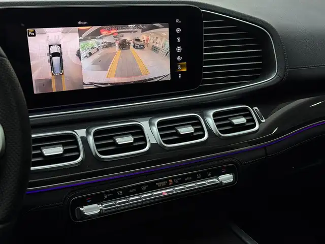 Mercedes-Benz GLS Class view 14