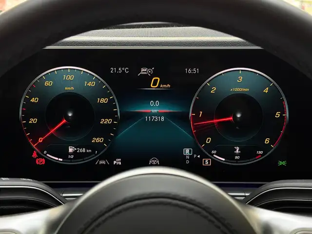 Mercedes-Benz GLS Class view 13