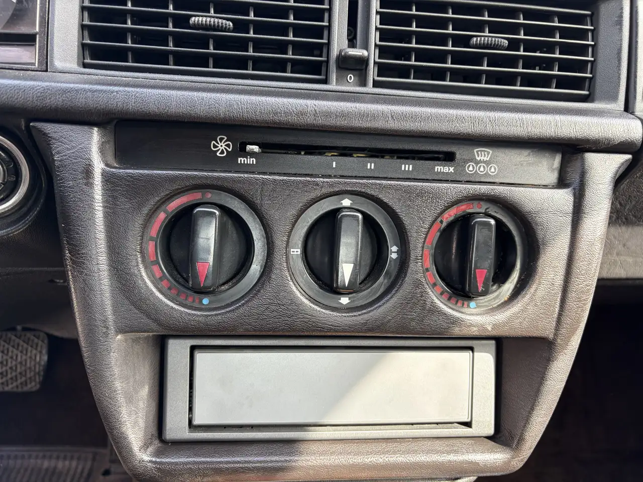 Mercedes-Benz 190 E 2.3, foto 7