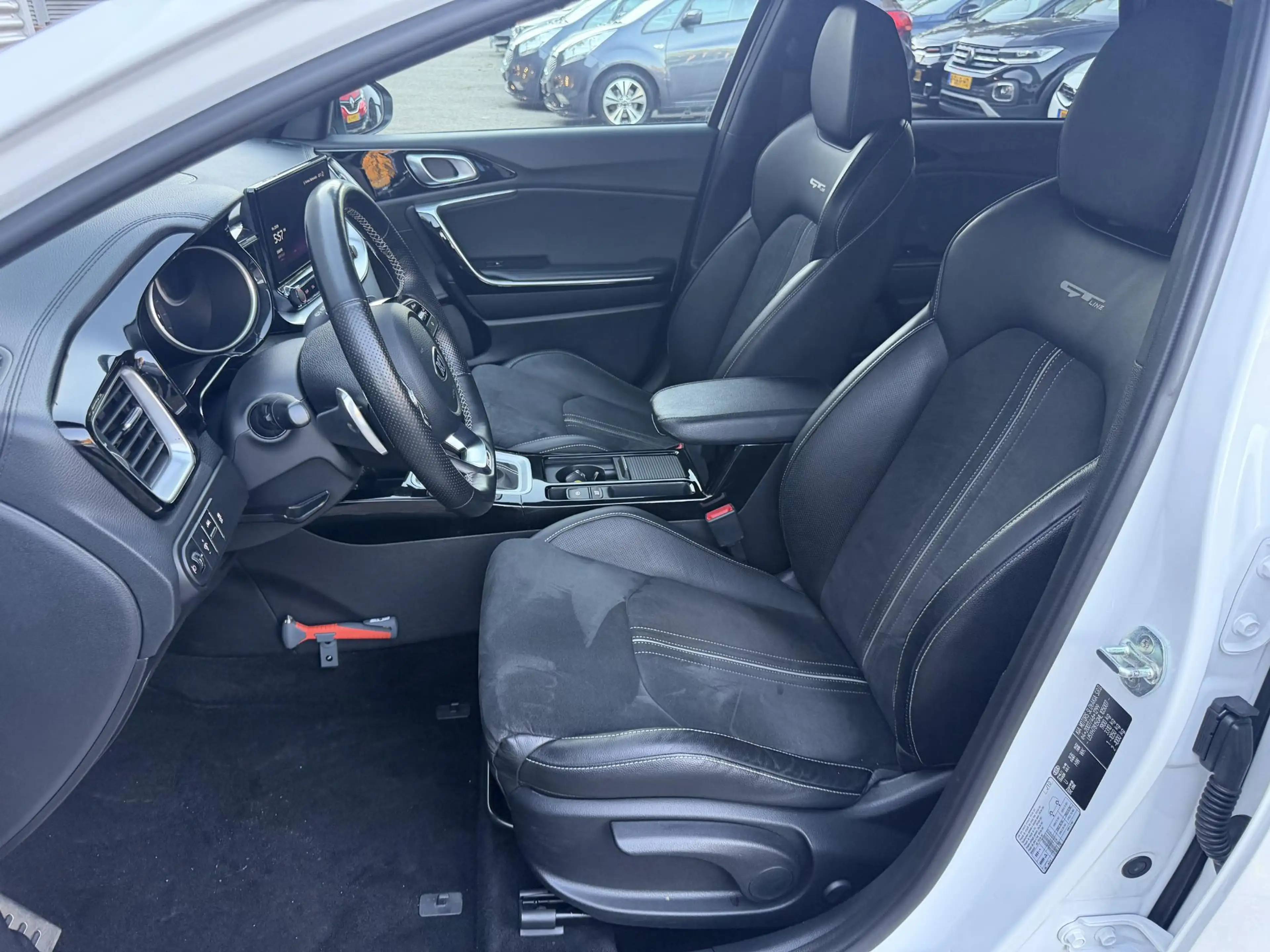 Kia Ceed SW / cee'd SW Sportswagon 1.5 T-GDi MHEV GT-Line Edition | Trekh — photo 9