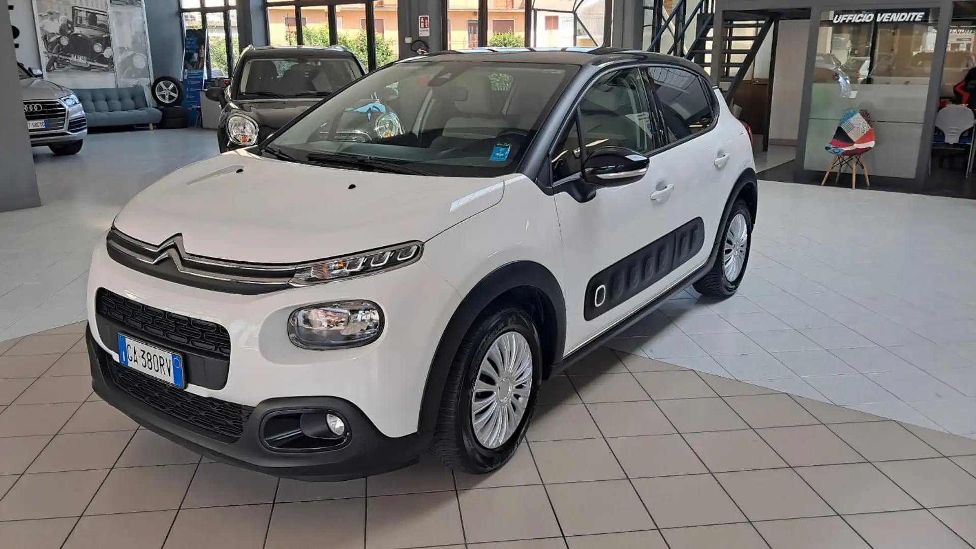Citroen C3 PureTech 83 S&S Shine Bianco - 1