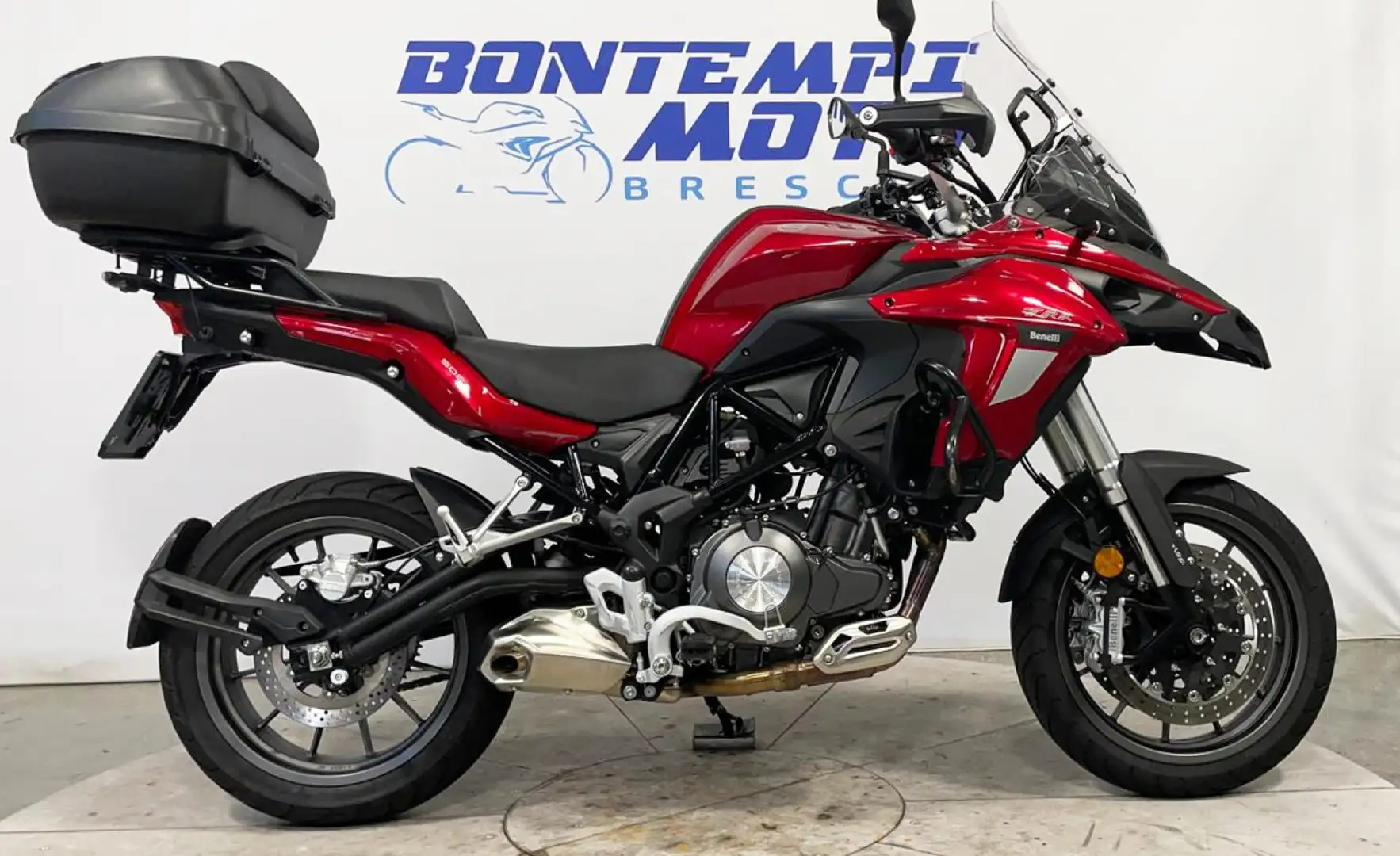 Benelli TRK 502 2019 - PAT.A2 ( 35KW ) + BAULETTO Rojo - 1