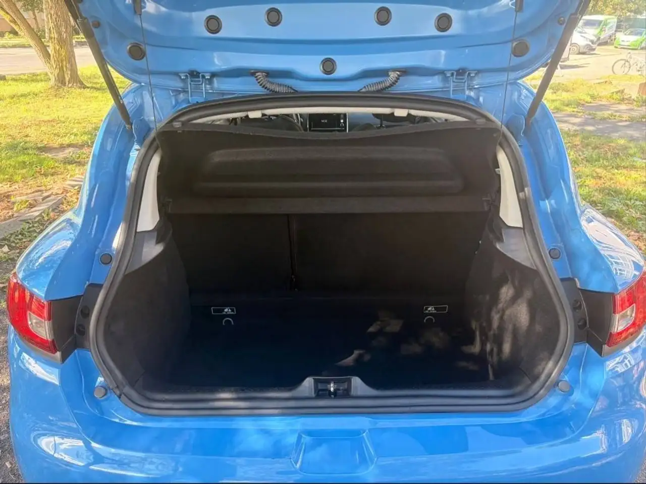 Renault Clio Citadine 3 portes — photo 6