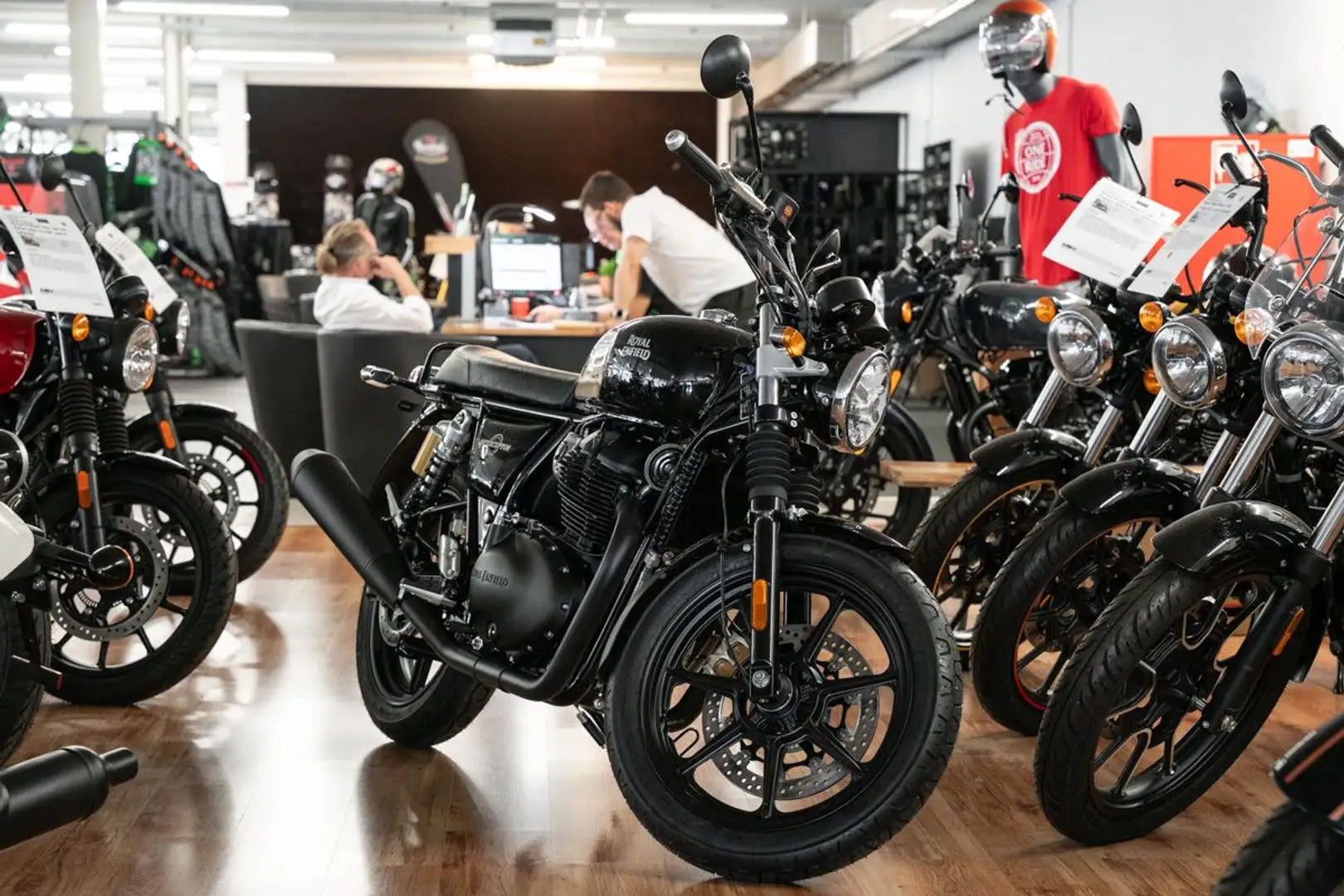 Royal Enfield Interceptor 650, sofort lieferbar, Lieferservice Schwarz - 2