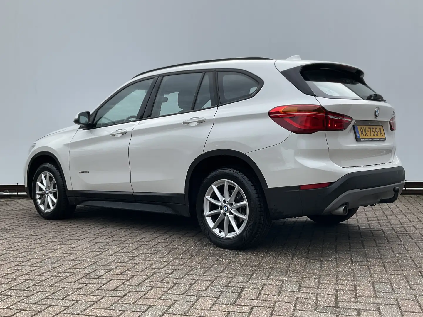 BMW X1 sDrive 2.0D 150pk Executive Automaat Trekhaak Clim Wit - 2