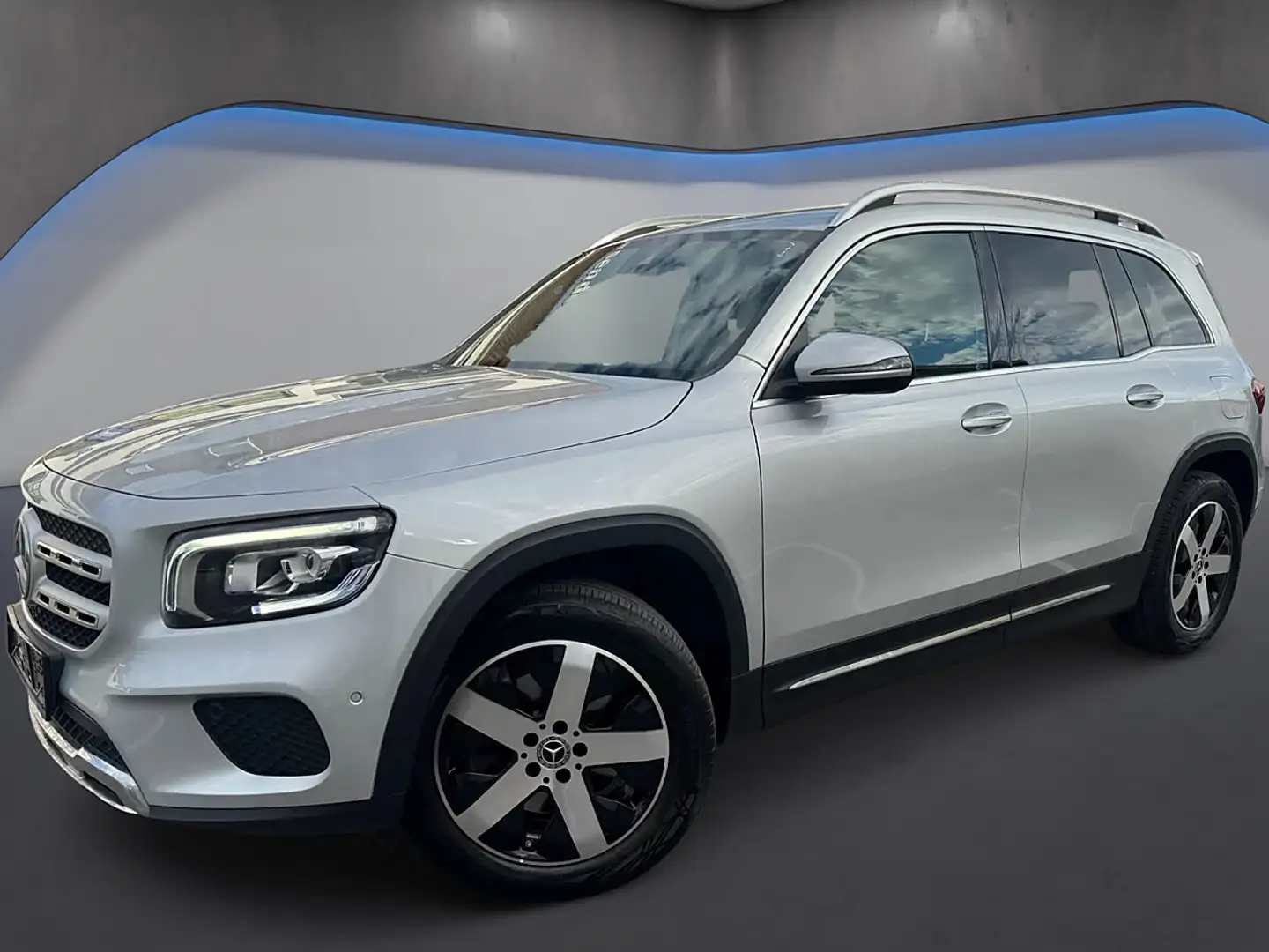 Mercedes-Benz GLB 200 d Aut. *Kamera*AHK*Ambiente*ACC* Silber - 2