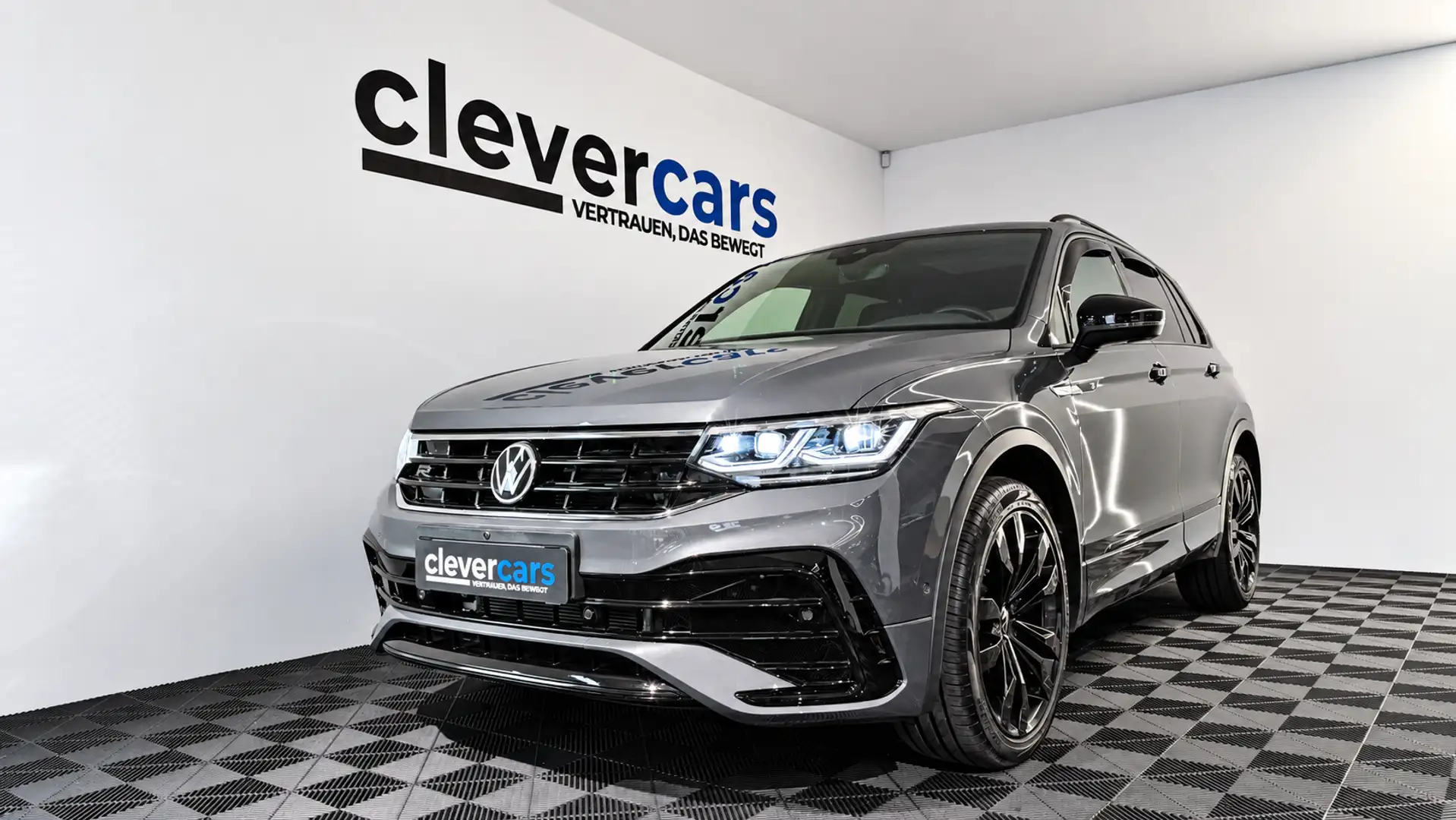 Volkswagen Tiguan 2,0 TDI 4Motion R-Line DSG - 2