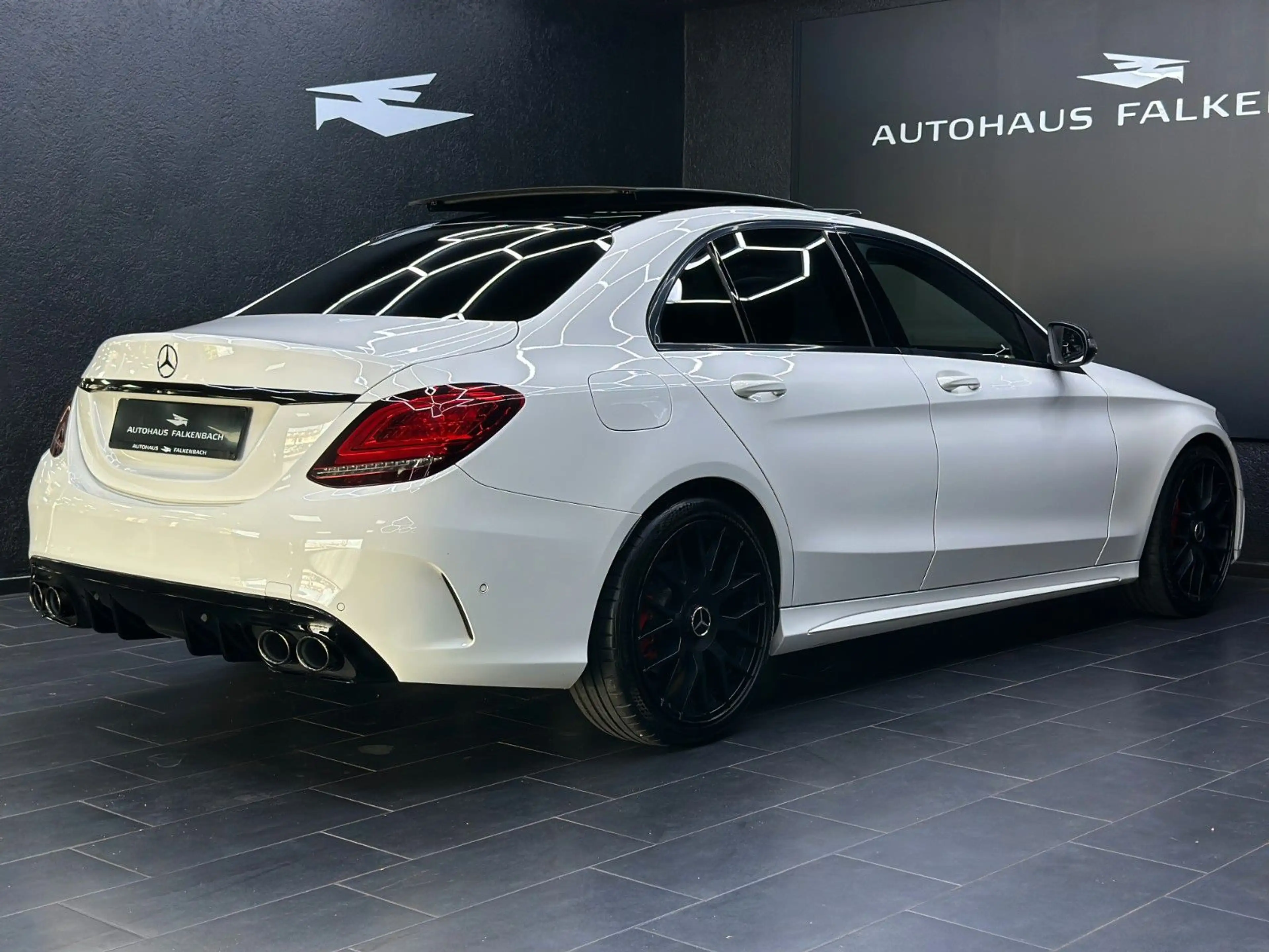 Mercedes-Benz C 200 C200*43AMG*LIMOUSINE*PANORAMA*DIGITAL*2.HAND — photo 4