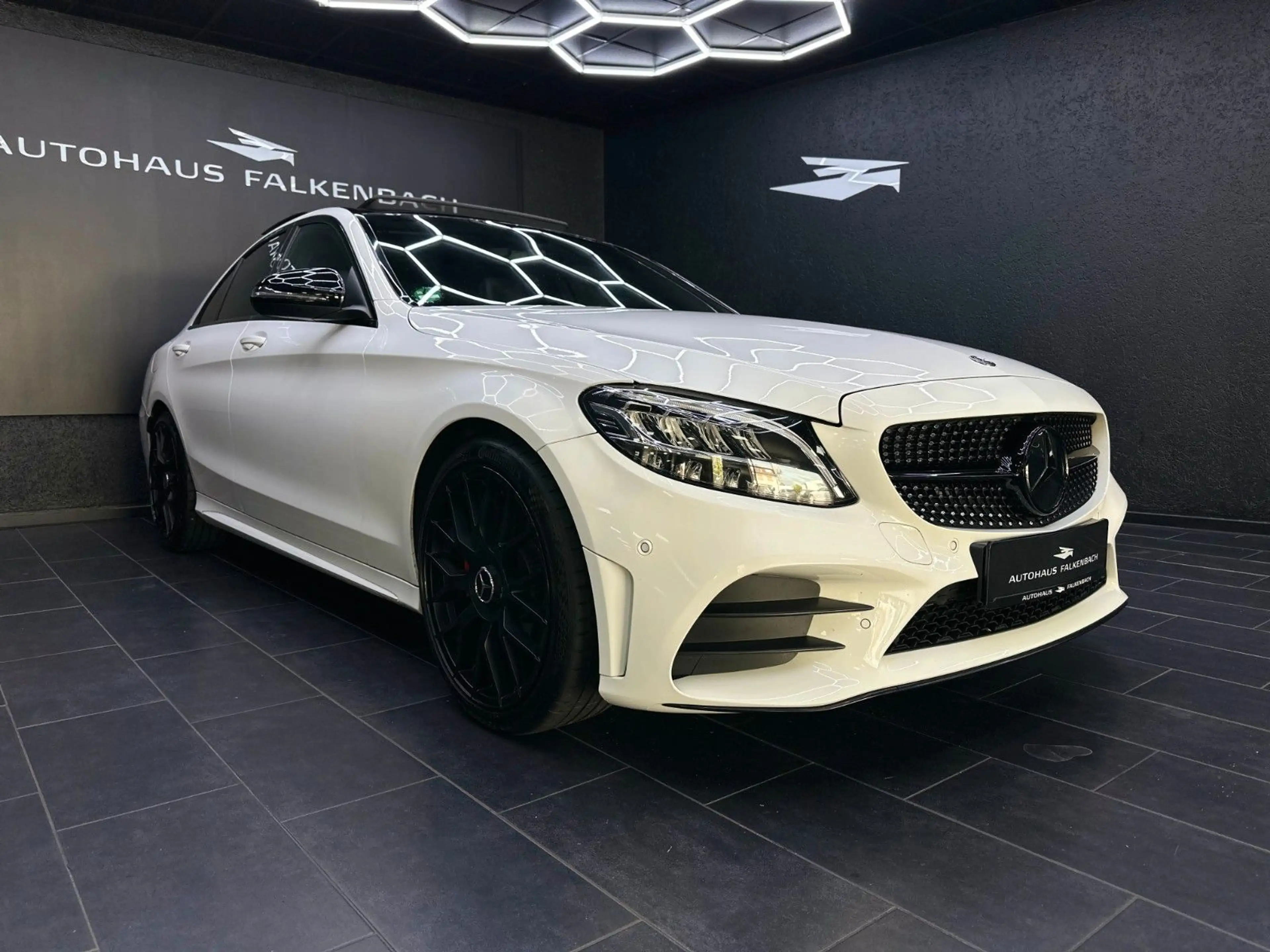 Mercedes-Benz C 200 C200*43AMG*LIMOUSINE*PANORAMA*DIGITAL*2.HAND — photo 10